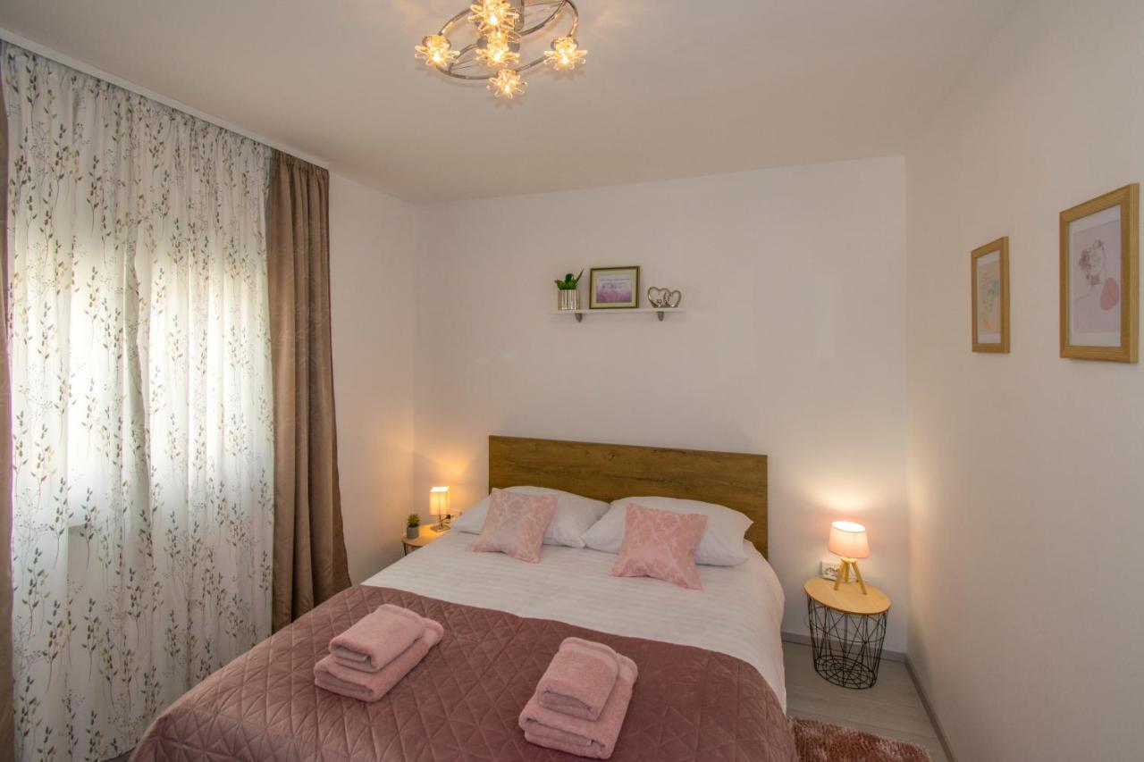 Apartman Enjoy Ρόβινι Εξωτερικό φωτογραφία